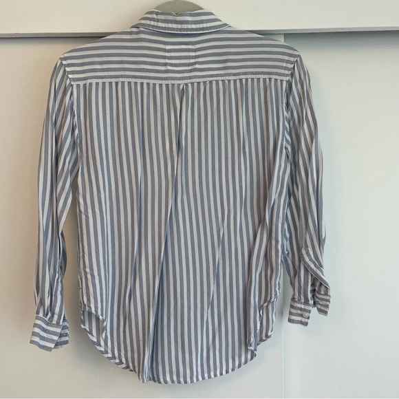 Rails Elle Button Down Pocket Blouse in Blue Admiral Stripe Size XS - Picture 5 of 7